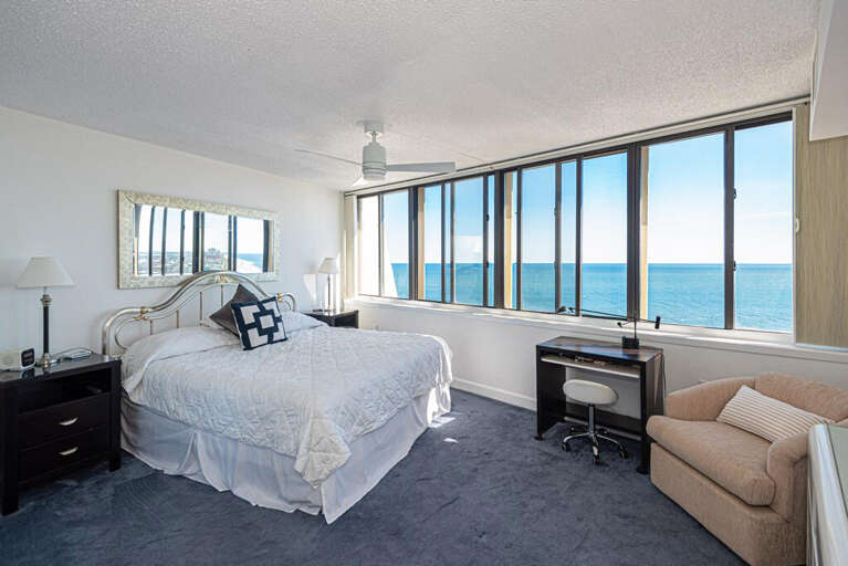 OCEAN-FRONT-KING-MASTER