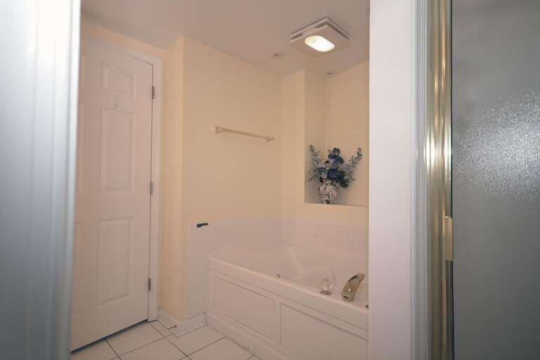 MASTER-BATH MASTER-BATH