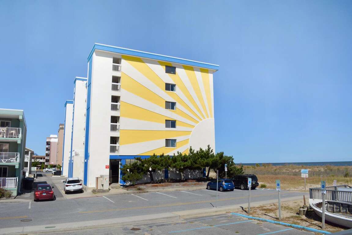 Mooring 103 Ocean City, MD 2 Bedroom Condo for 8 Guests