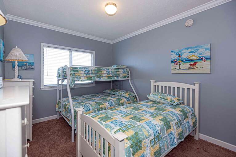 PYRAMID-BUNK-BEDROOM