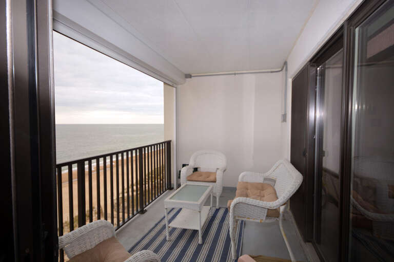 BALCONY BALCONY