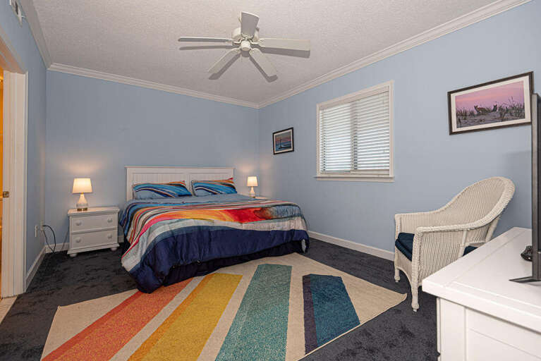 King Bed Unit 203 King Bed Unit 203