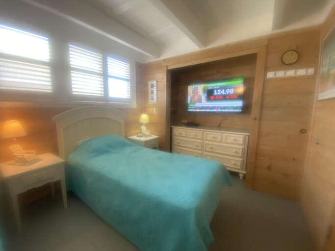 3rd floor back bedroom
