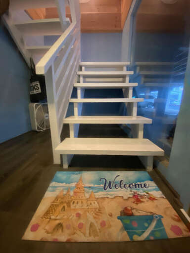 Entryway Summer Place 4