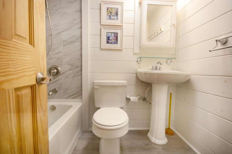 Third-Floor-Full-BAth