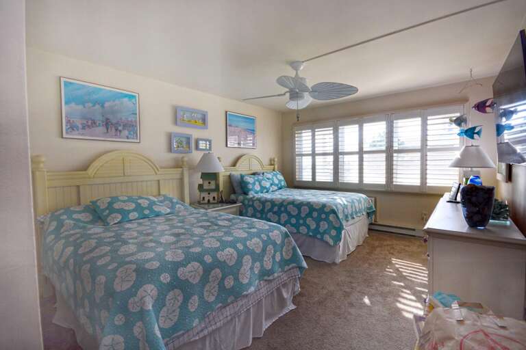 TWO-DOUBLES-BEDROOM TWO-DOUBLES-BEDROOM