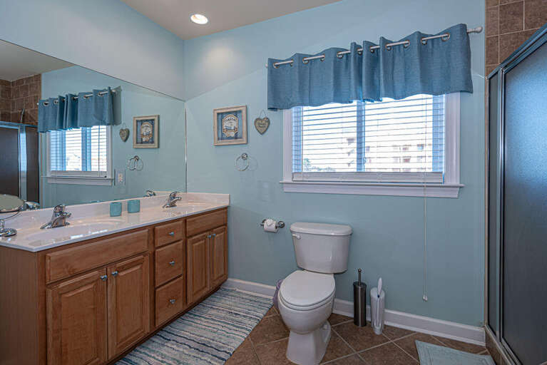Master-Bathroom