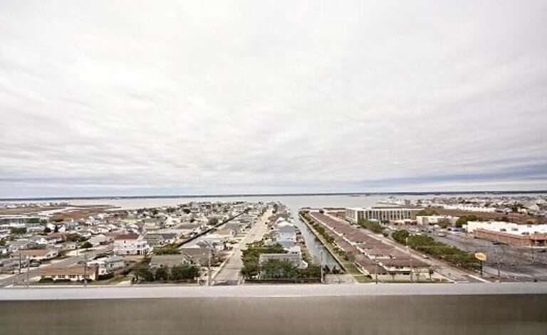 REAR-BALCONY-BAYSIDE-VIEW