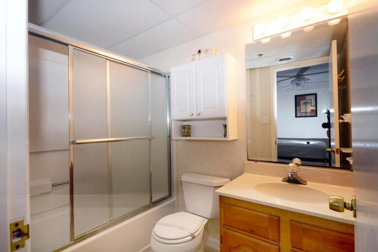 Master-Full-Bathroom