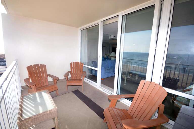 OCEAN-FRONT-BALCONY