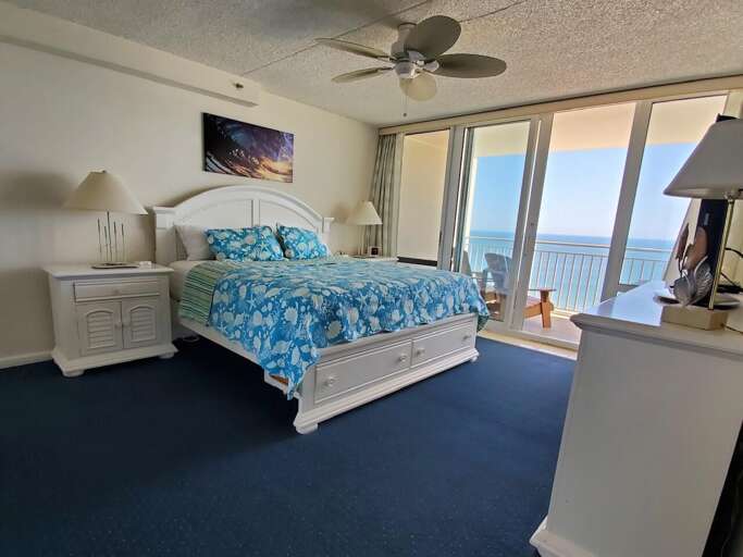 Master Bedroom - Carousel 1011