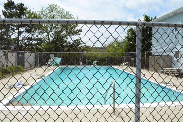 CONDO-POOL-ON-JAMESTOWN-R