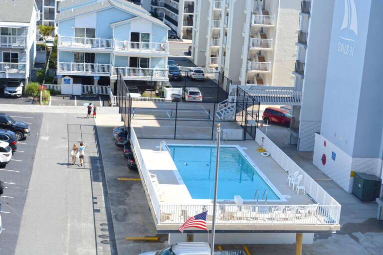 POOL-AND-DECK-TENNIS