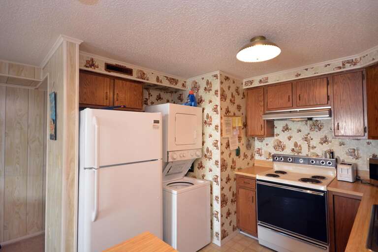 KITCHEN KITCHEN