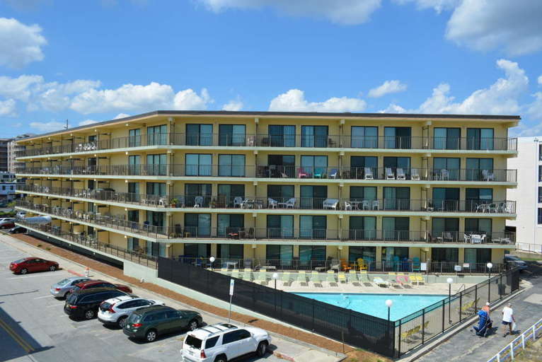 Diamond Head 209 Ocean City, MD 2 Bedroom Vacation Rental for 6 Guests