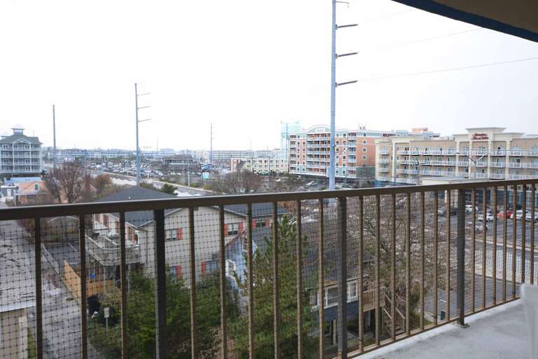 BALCONY-VIEW BALCONY-VIEW