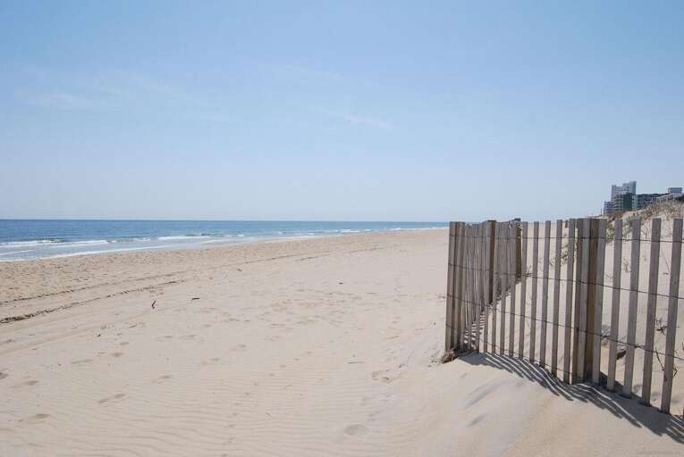 Amber Waves 500- Beach