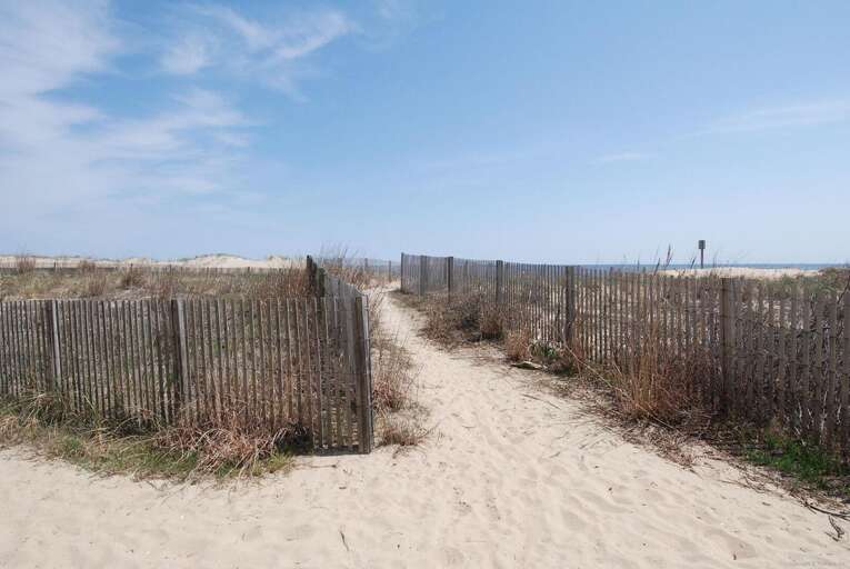 Amber Waves 500- Beach Walkway