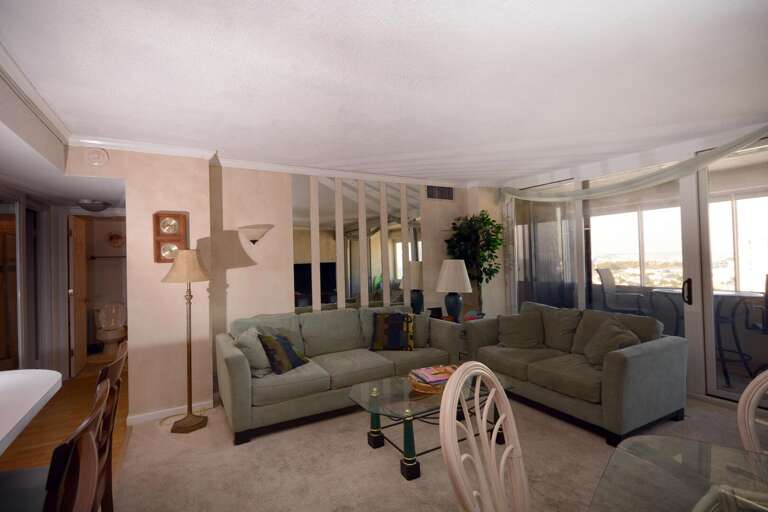 Antigua 1202. LIVING-AREA