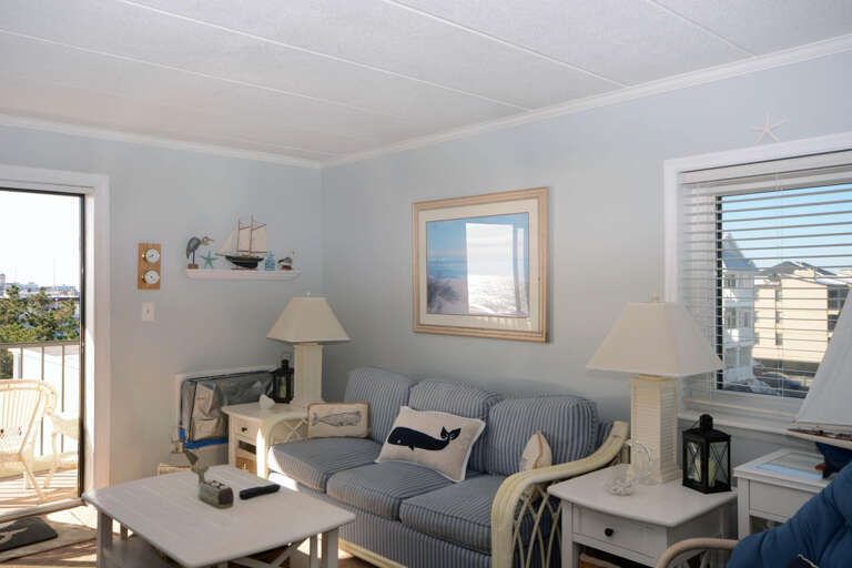 EAST WINDS WEST 302W-LIVING-AREA
