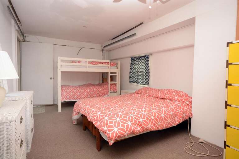 BOTTOM-FLOOR-BEDROOM-BUNK-AND-DOUBLE