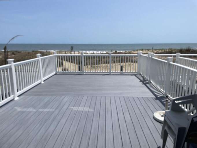 NEW-DECK-OFF-OF-LIVING-AREA