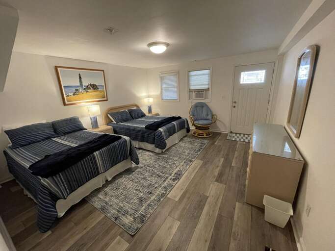 GROUND-FLOOR-BEDROOM - QUEEN BED