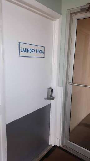 LAUNDRY-ROOM LAUNDRY-ROOM