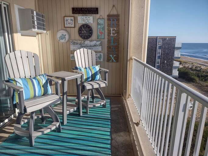 OCEANFRONT-BALCONY
