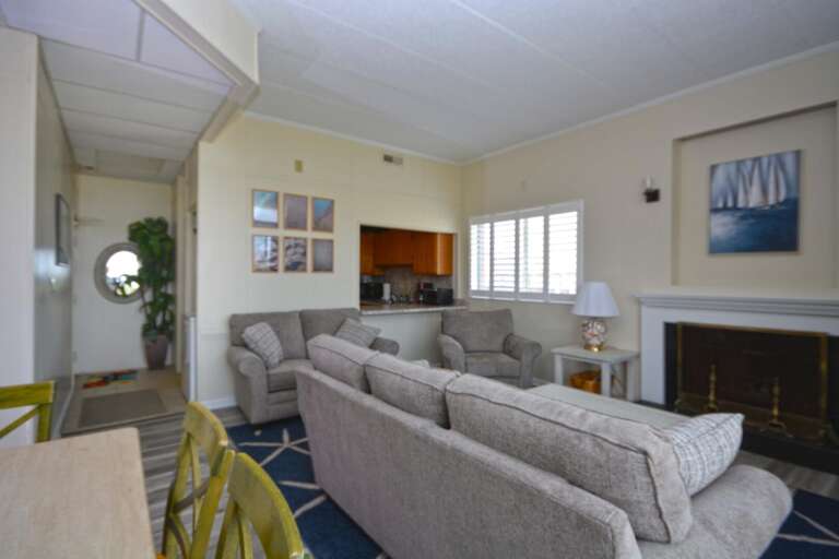 OASIS NORTH 1 - LIVING-AREA