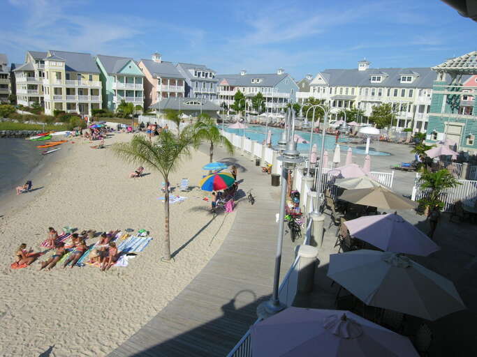 BAYFRONT-PRIVATE-BEACH