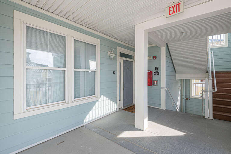 Front door 4th floor Sunset Island 4E Front door 4th floor Sunset Island 4E