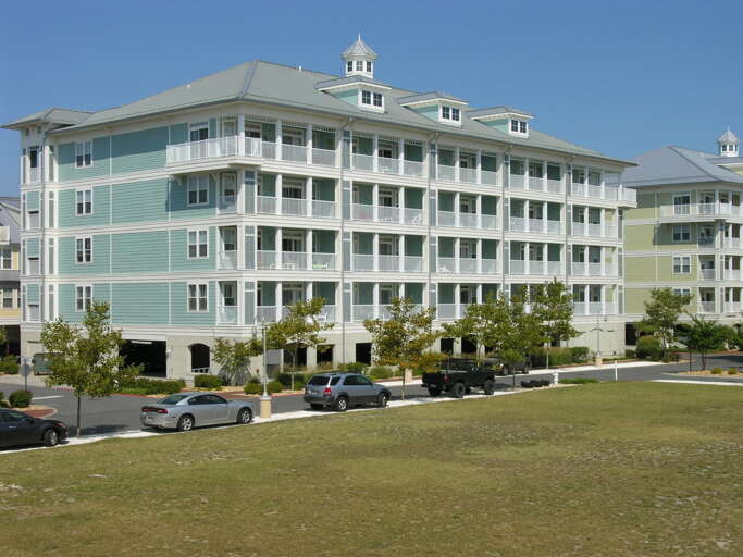 SUNSET-ISLAND-37-FOUNTAIN-DR WEST