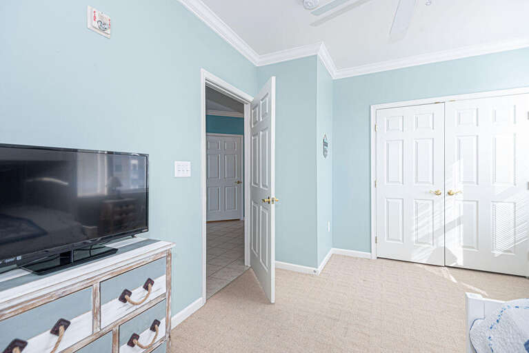 Sunset Island 4E Bedroom