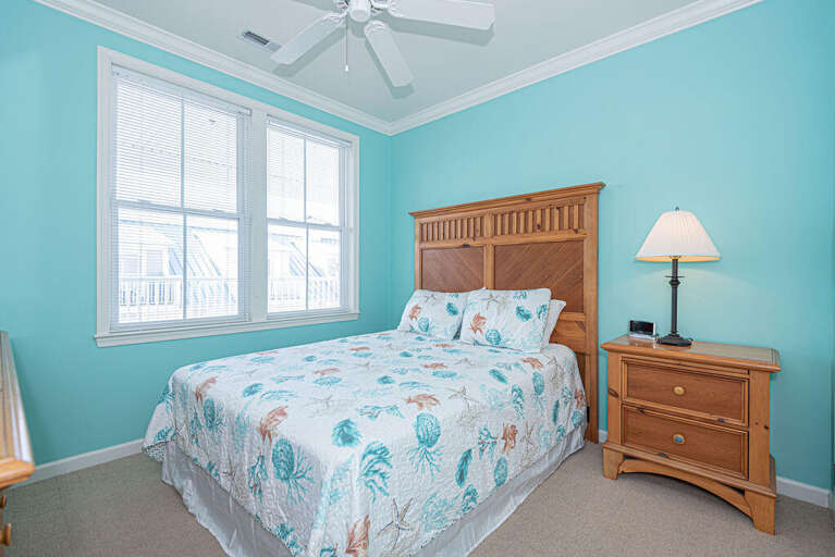 Sunset Island 4E Bedroom- Queen