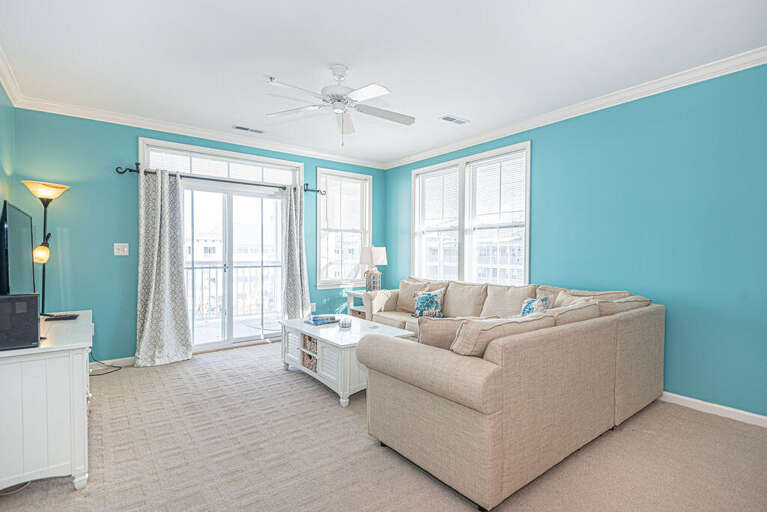 Sunset Island 4E Living Room