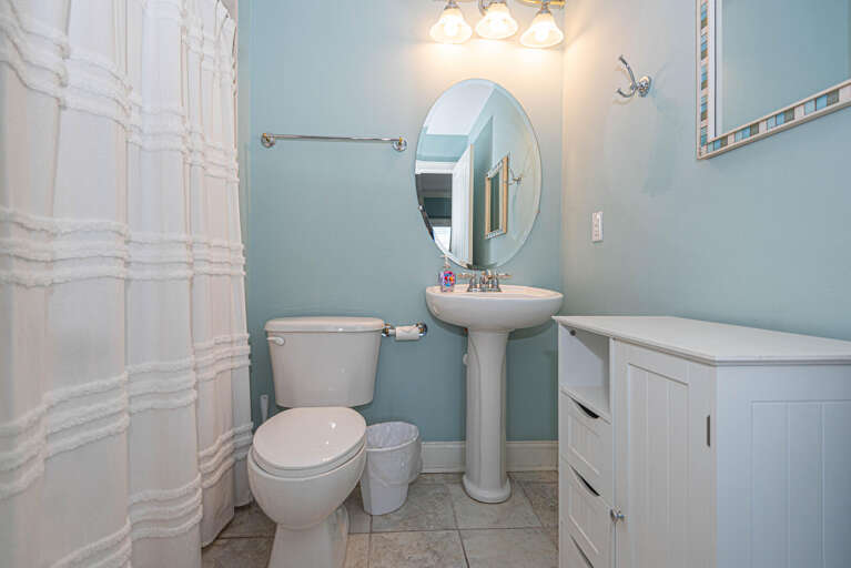 Belmont Towers 602-Second Bathroom