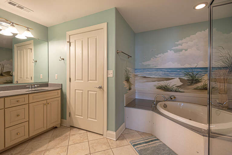 Belmont Towers 602-Master Bathroom