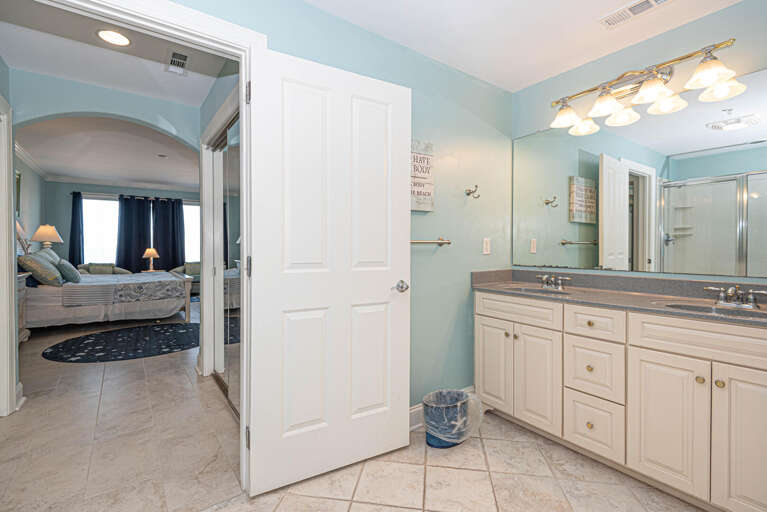 Belmont Towers 602-Master Bathroom