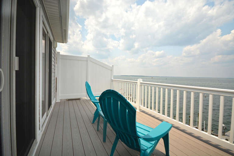 MASTER-BEDROOM-BALCONY