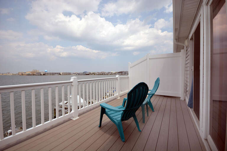 MASTER-BEDROOM-BALCONY