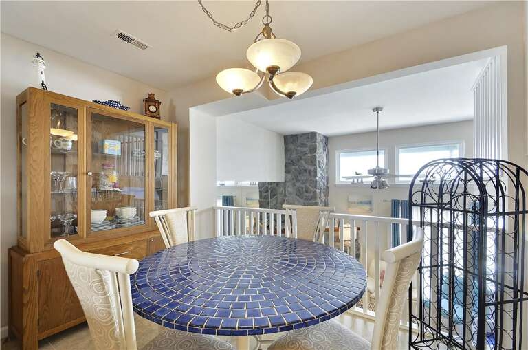 Wild Bay Landing 5 - Dining Area