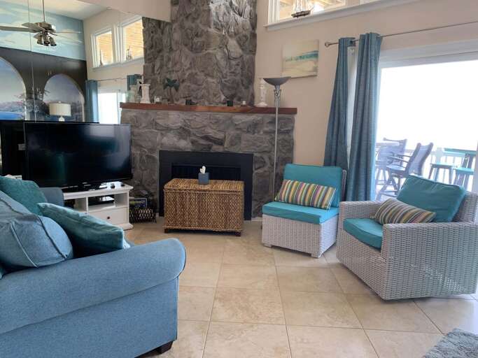 LIVING-AREA