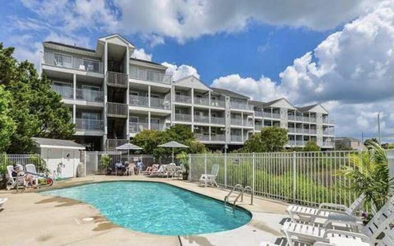 BUILDING-PHOTO-WITH-POOL BUILDING-PHOTO-WITH-POOL