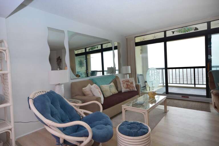 IRENE 1903-LIVING-AREA