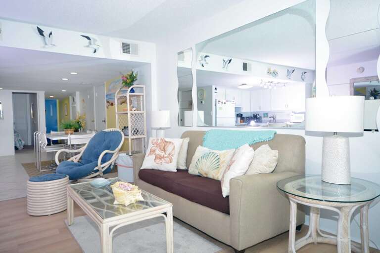 IRENE 1903-LIVING-AREA