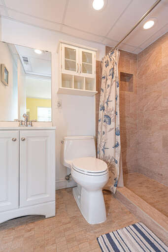 MASTER-BATHROOM