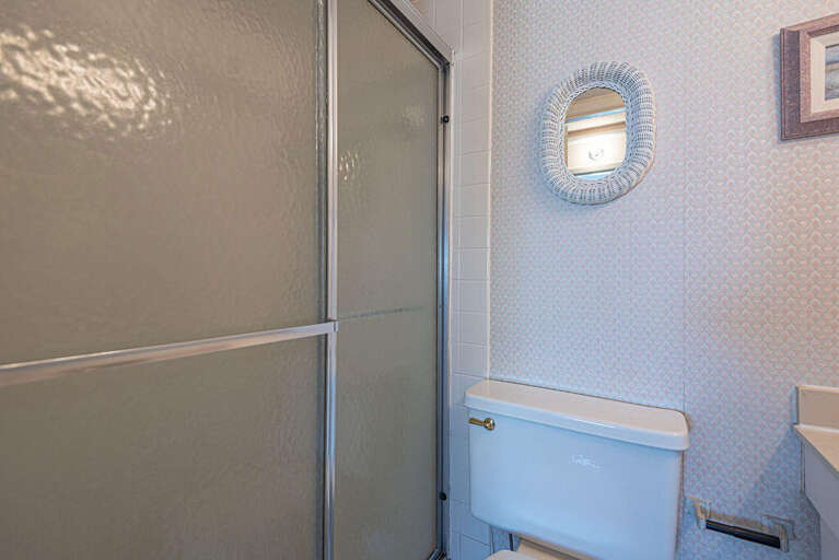 BATHROOM BATHROOM