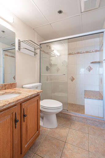 Marigot Beach 401-Master Bathroom