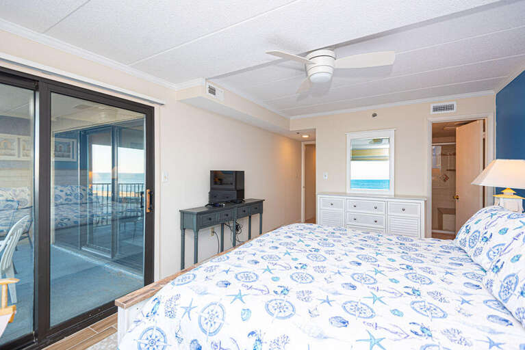 Marigot Beach 401- Master Bedroom 